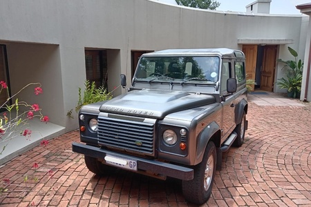 2009  Land Rover Defender 90 2.4 TD