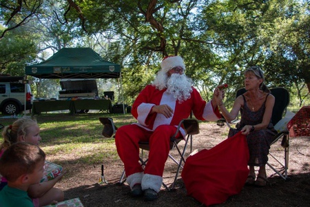 2019-christmas-party-photos-02
